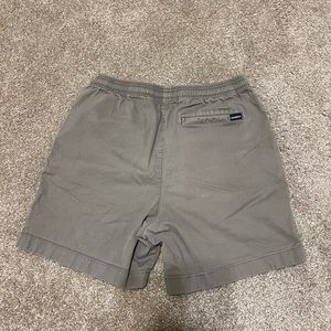 Chubbies men’s shorts size small grey 5 inch inseam